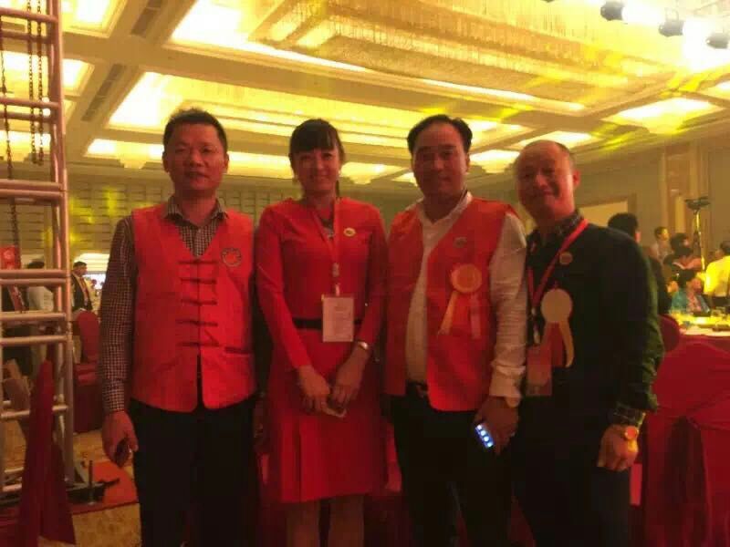 参加本次恳亲大会的部分代表现场合影